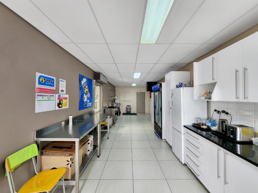 To Let commercial Property for Rent in Montague Gardens Western Cape